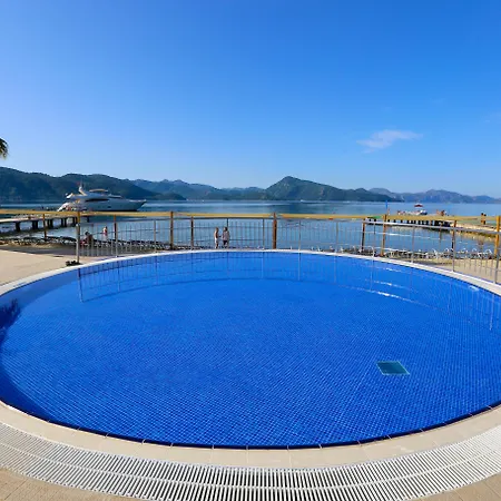 福尔泰扎海滩度假村 5* 马尔马里斯